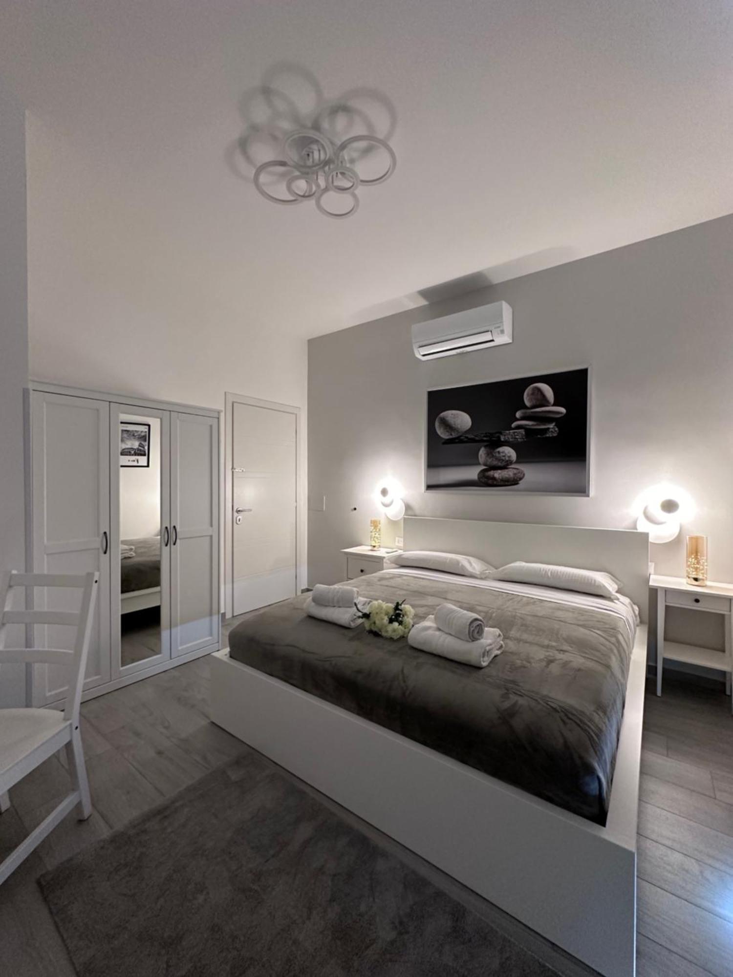 Roma Guesthouse Affittacamere Centro Citta' Softrooms-Metro' A 1 Metro Rome Bagian luar foto