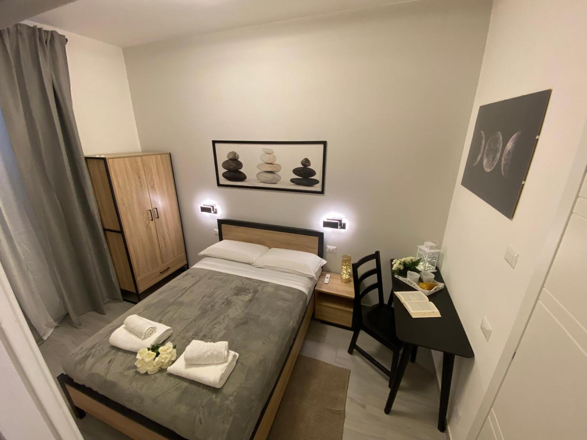 Roma Guesthouse Affittacamere Centro Citta' Softrooms-Metro' A 1 Metro Rome Bagian luar foto