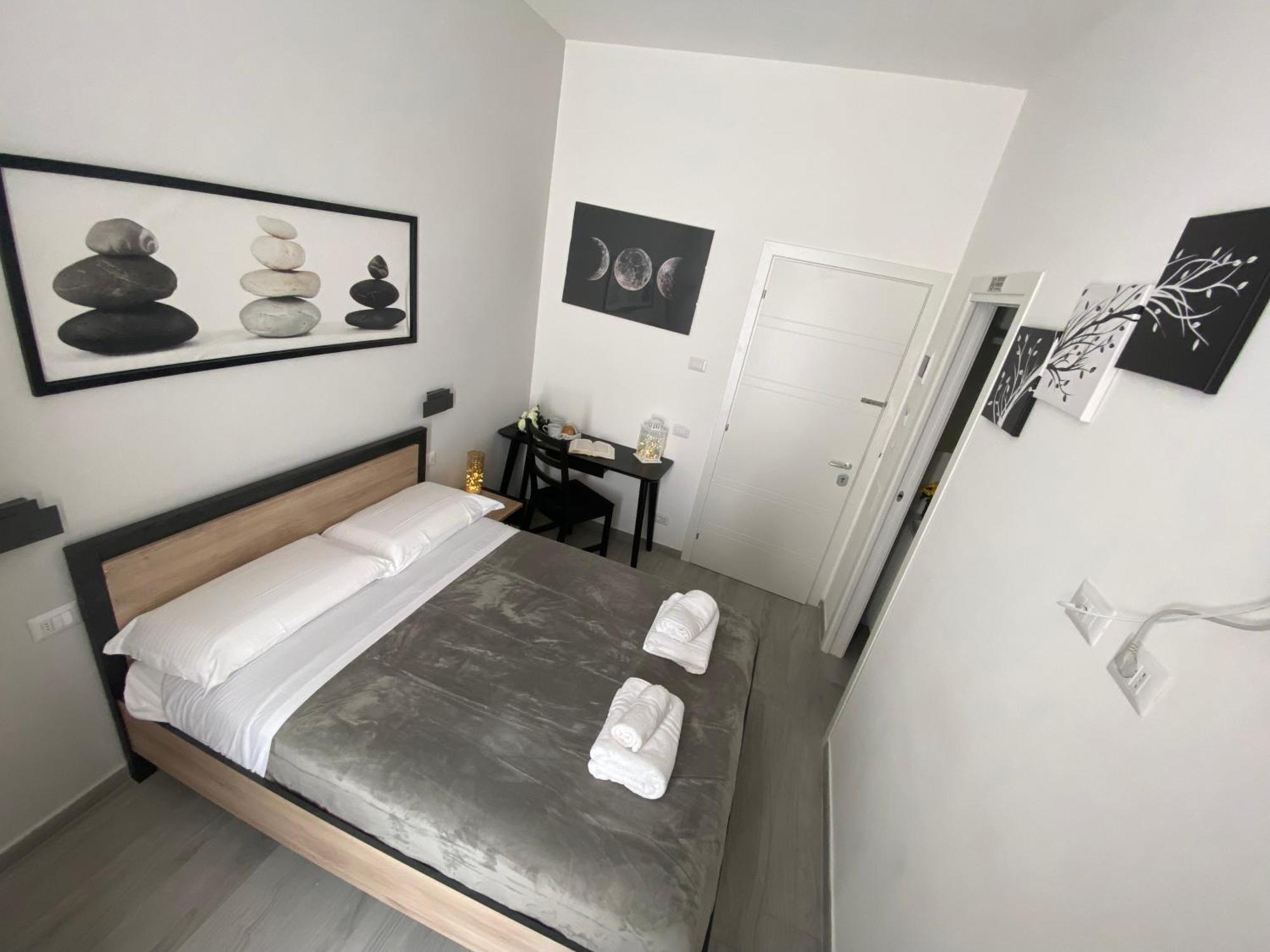 Roma Guesthouse Affittacamere Centro Citta' Softrooms-Metro' A 1 Metro Rome Bagian luar foto