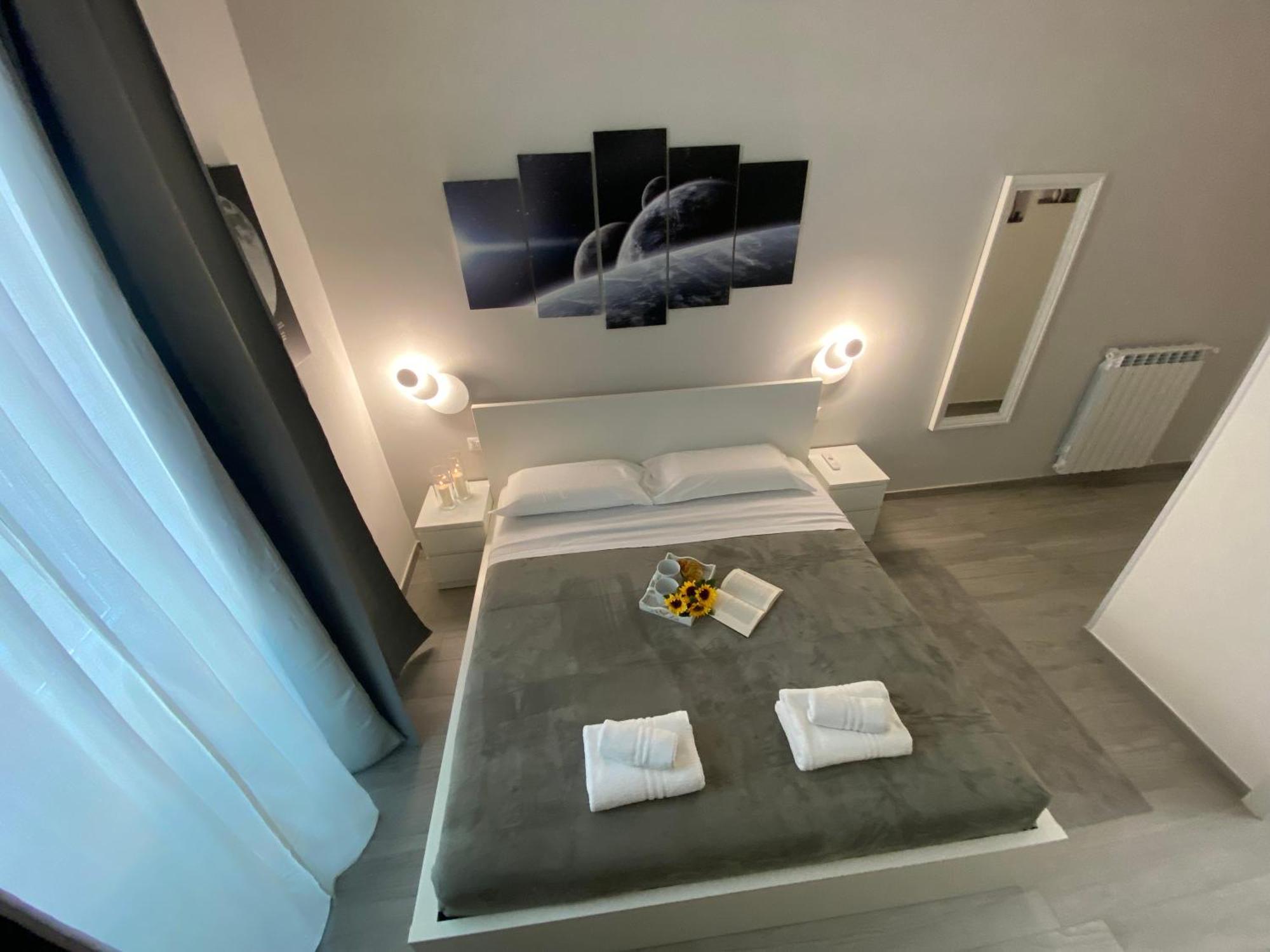 Roma Guesthouse Affittacamere Centro Citta' Softrooms-Metro' A 1 Metro Rome Bagian luar foto