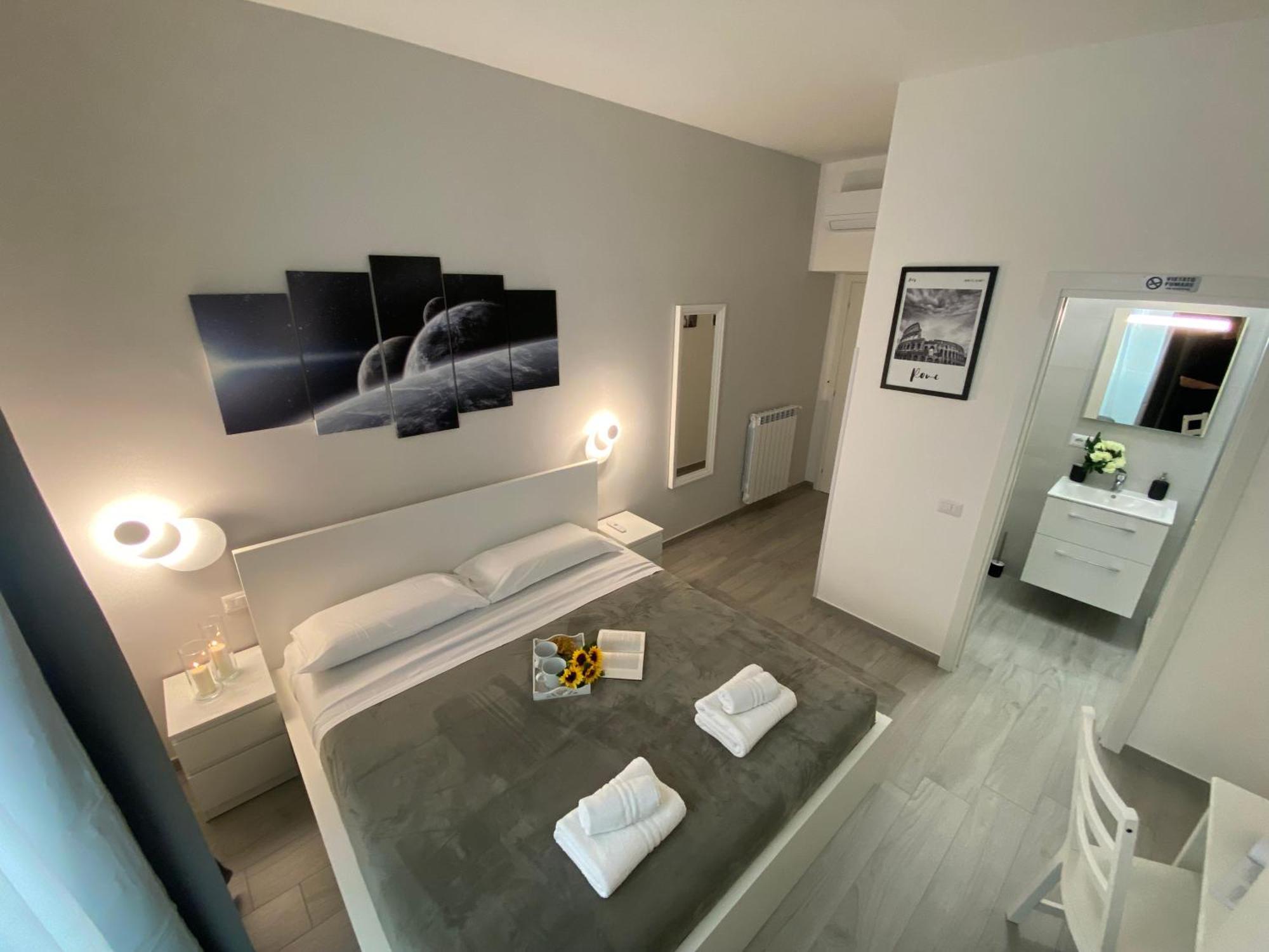 Roma Guesthouse Affittacamere Centro Citta' Softrooms-Metro' A 1 Metro Rome Bagian luar foto