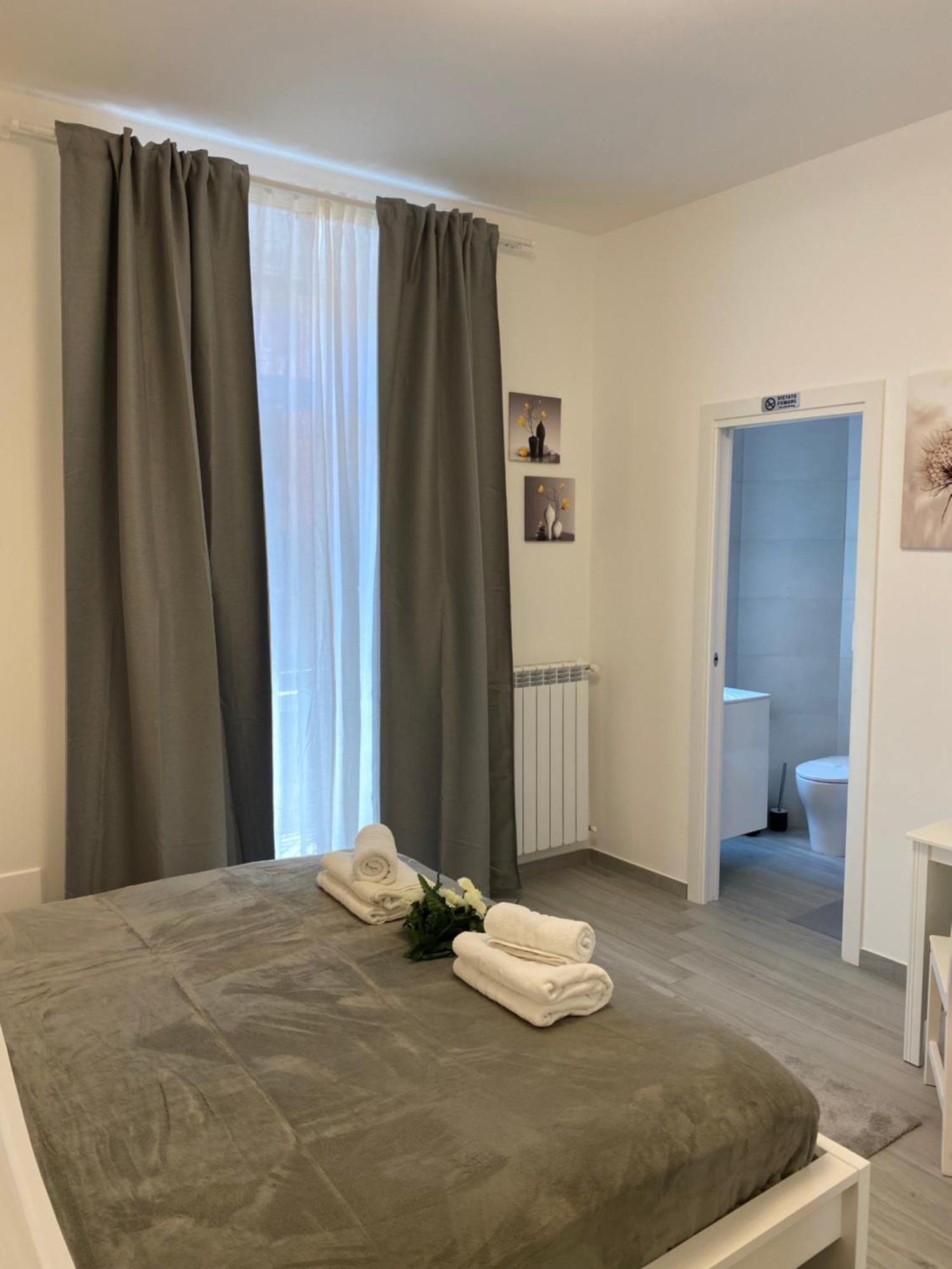 Roma Guesthouse Affittacamere Centro Citta' Softrooms-Metro' A 1 Metro Rome Bagian luar foto