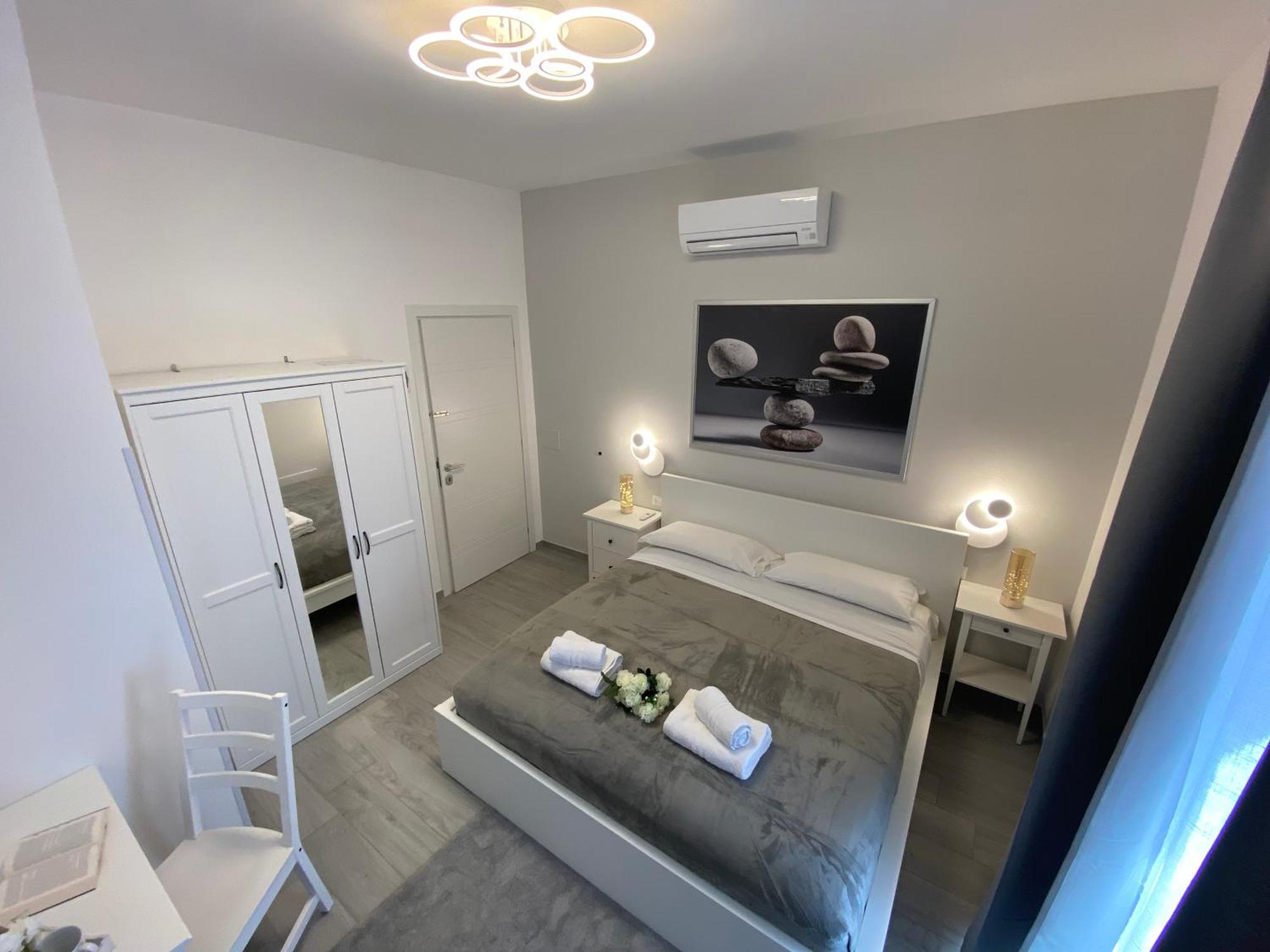 Roma Guesthouse Affittacamere Centro Citta' Softrooms-Metro' A 1 Metro Rome Bagian luar foto