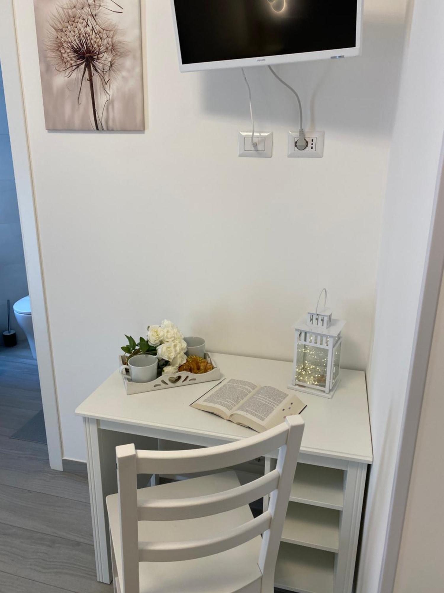 Roma Guesthouse Affittacamere Centro Citta' Softrooms-Metro' A 1 Metro Rome Bagian luar foto